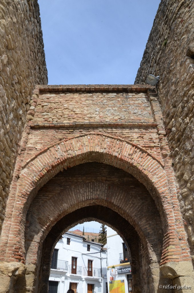Ronda. Puerta de Almocábar